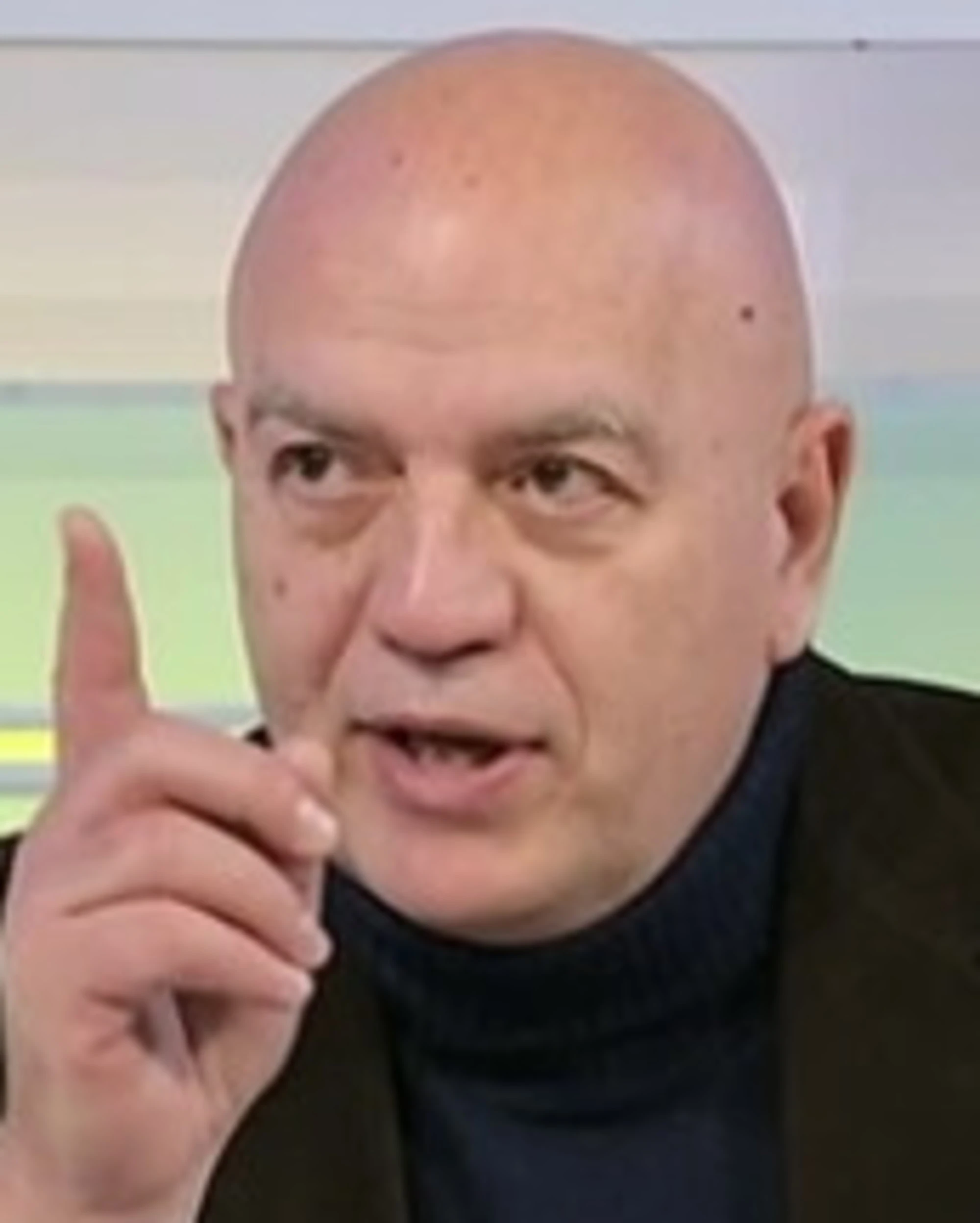 Marco Rizzo sfida il Pd "rosso vergogna": "Mi candido a Pesaro"