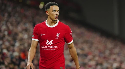 Alexander-Arnold, il dramma: la stalker ossessionata dal sesso