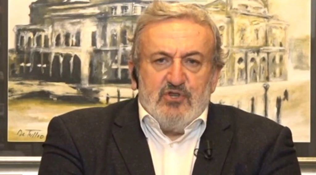 Stasera Italia, Michele Emiliano: "Berlusconi assolto, la notizia più bella"