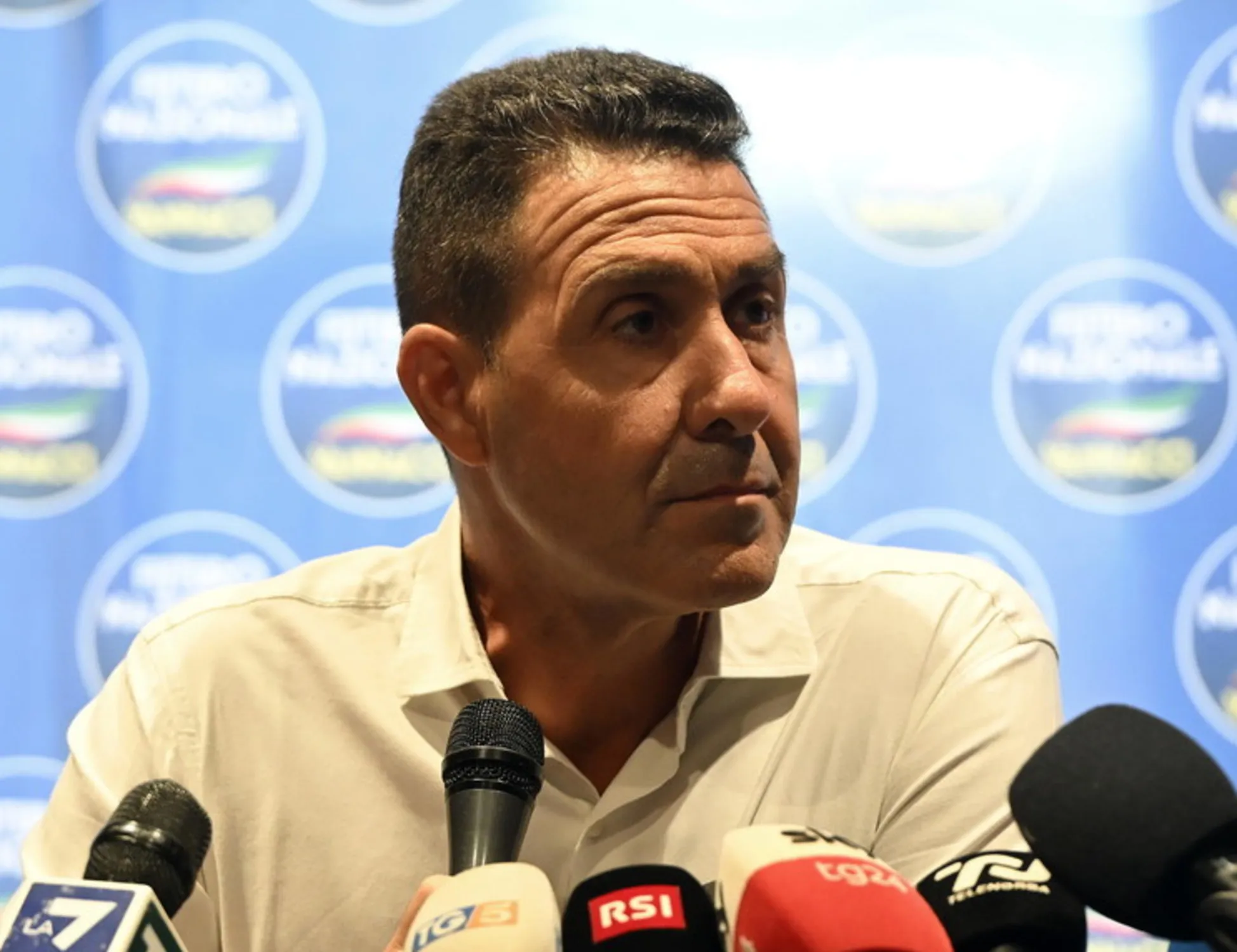 Il politologo spegne i sogni di Vannacci: "Cosa accadrà"