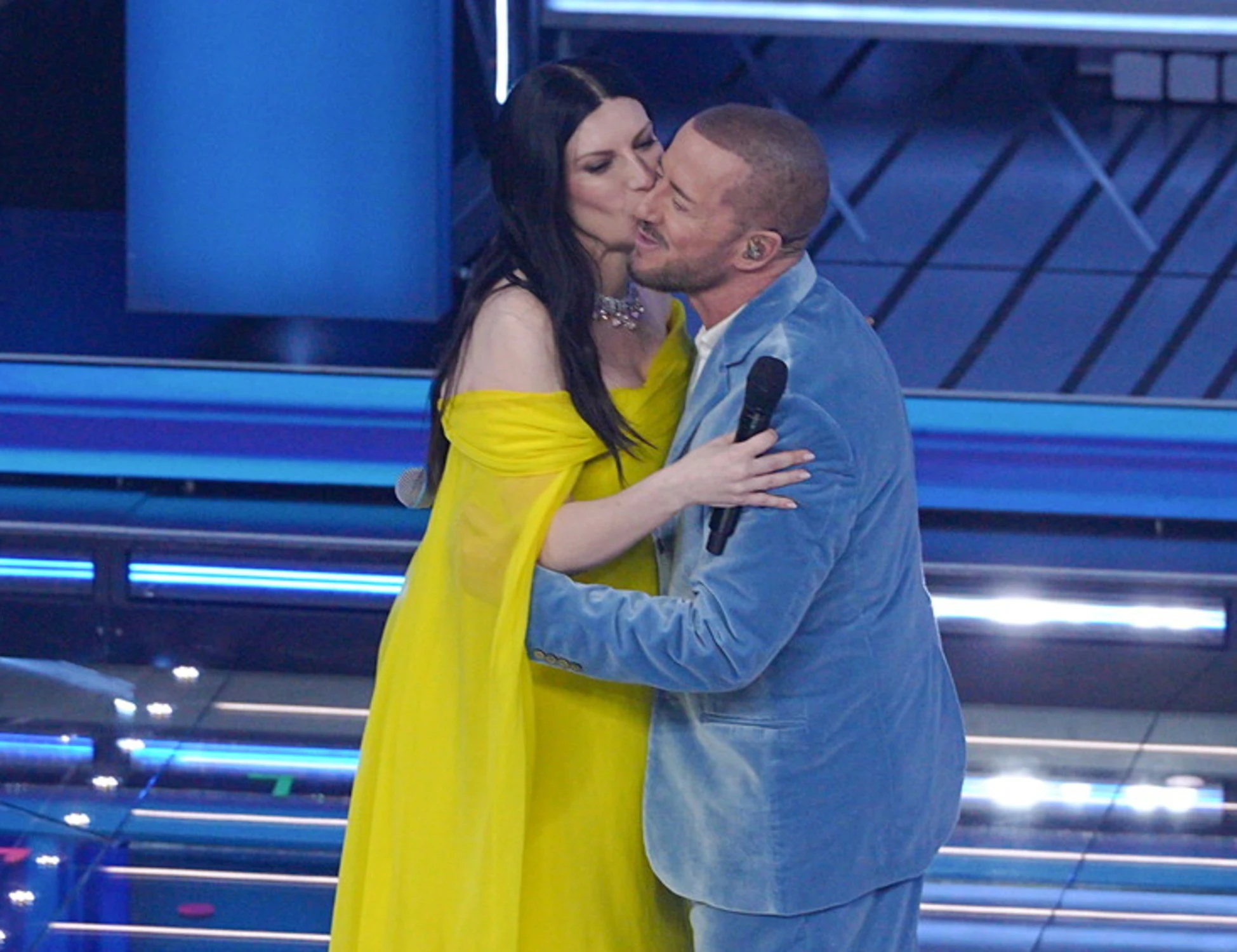 Sanremo 2026, Raf e Pausini "coincidenza"? Spunta un vecchio video