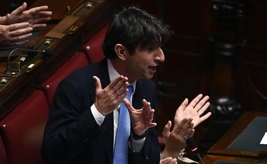 Donzelli spiana la sinistra: "Starnuto trasformato in tornado. E loro..."