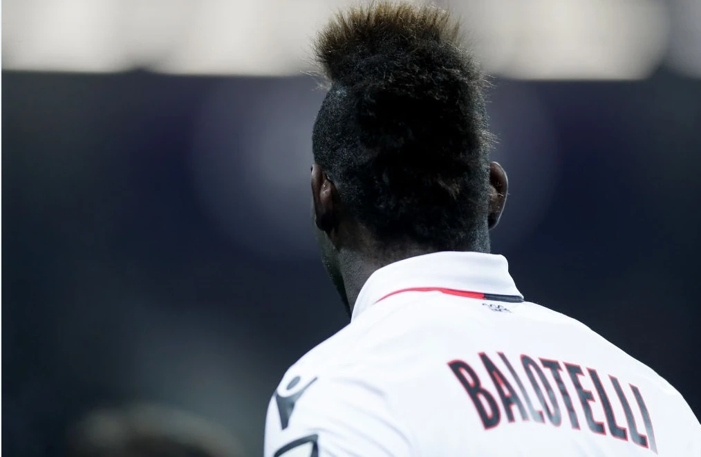 Massimo Gramellini a Mario Balotelli: "Contestare la scelta leghista di Iwobi significa inchiodarlo al colore della sua pelle"