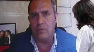 Luigi De Magistris choc sul vaccino a Tagadà: "Siamo cavie, tra qualche anno sapremo cosa ci hanno messo nel braccio"