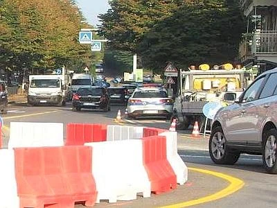 Scontro 30% multe divieto sosta