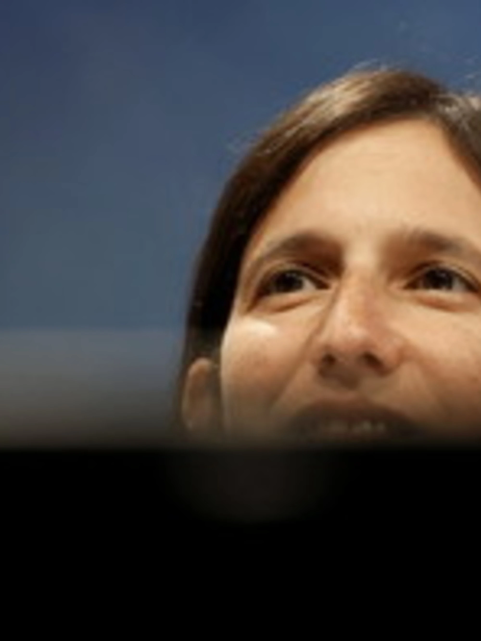 Elly Schlein sempre più imbarazzante: "A chi non risponde al telefono"