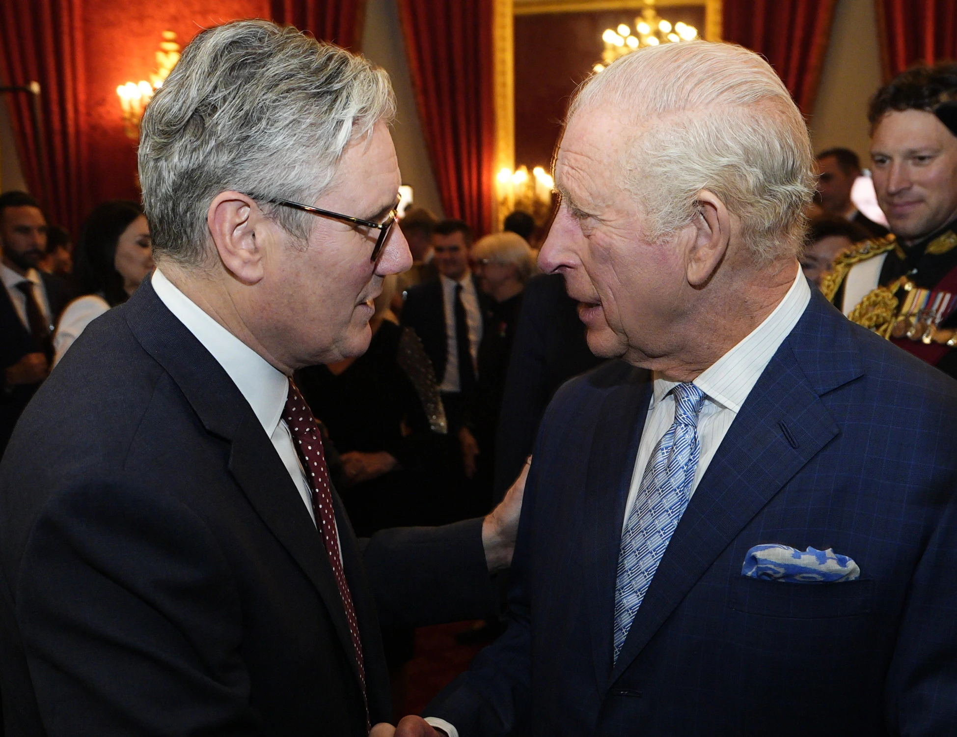 Starmer e Re Carlo, visioni opposte sugli Usa