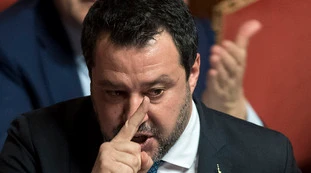 Salvini replica a Riccardo Ricciardi: "Ominicchio, sciacquati la bocca prima di parlare della Lombardia"