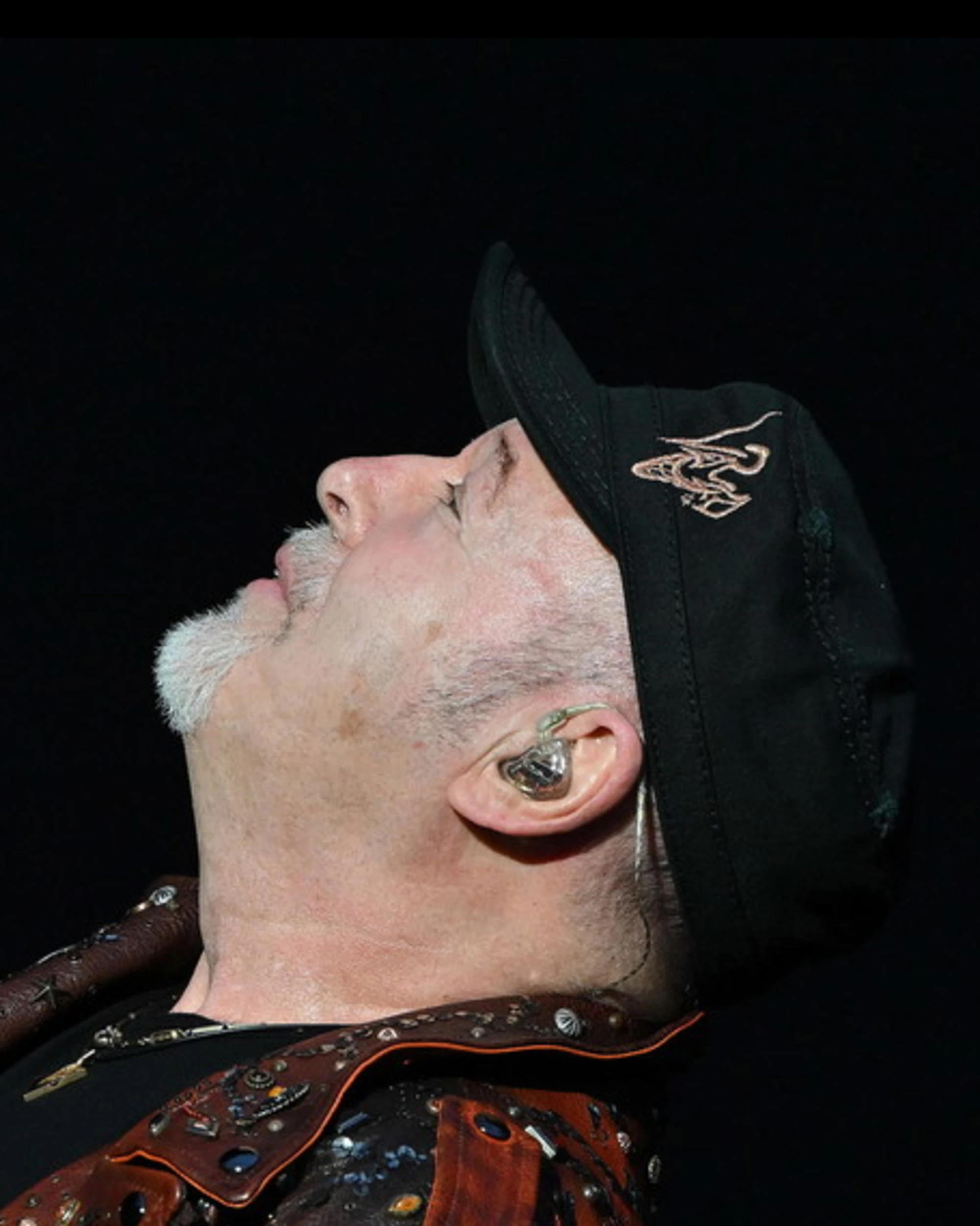 Vasco Rossi investe nell'amico di Trump: il caso che imbarazza la rockstar