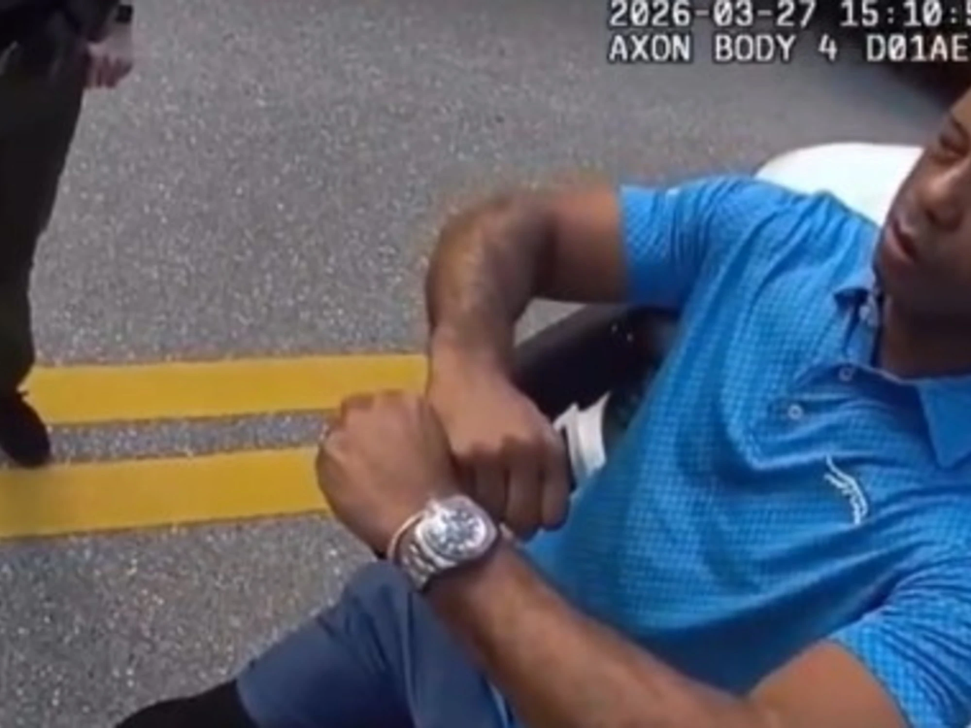 "Ero al telefono con Trump". E lo arrestano: per Tiger Woods finisce malissimo