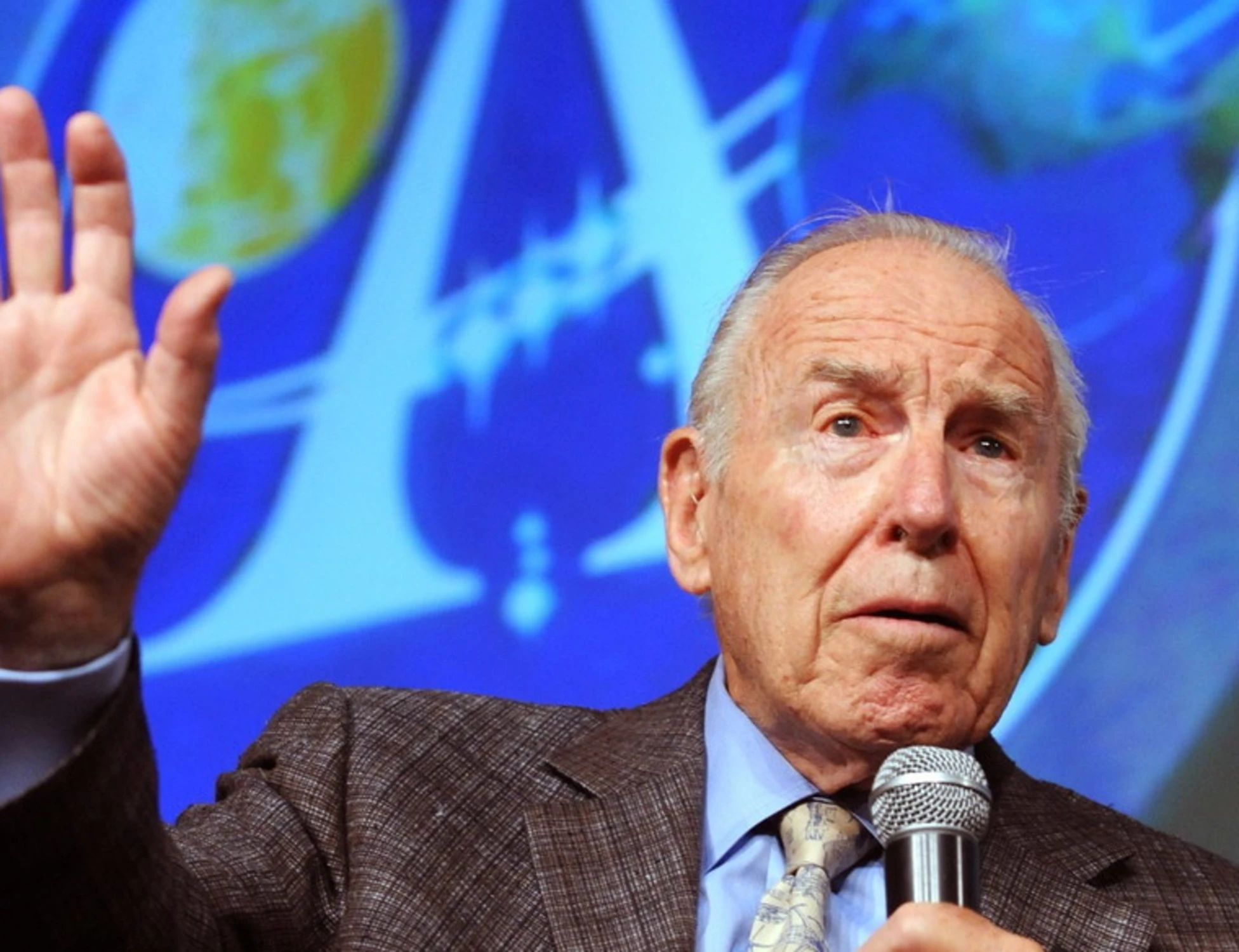 Jim Lovell, morto l'astronauta di "Houston abbiamo un problema"