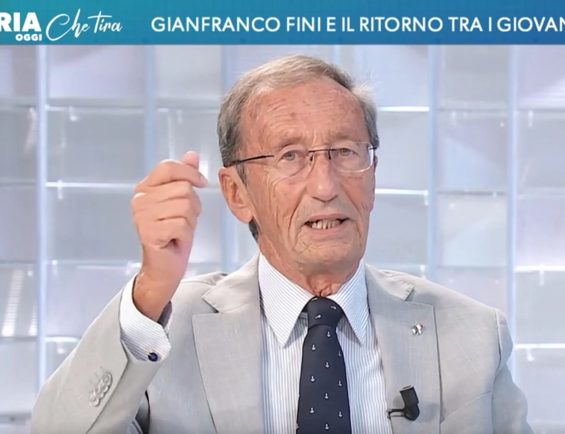 "Riuscirà a guardarsi allo specchio?": Fini annichilisce Vannacci