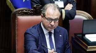 D'Alema indagato, Giorgio Mulè: "Ci fu una trattativa parallela"