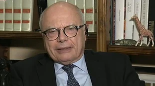 Coronavirus, Massimo Galli contro Alberto Zangrillo: "Non si è indebolito per niente, può accadere di tutto"