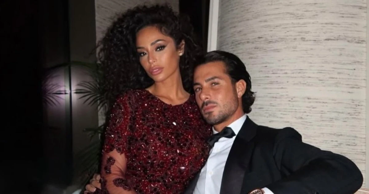 Armando Izzo e Raffaella Fico, spunta una foto e l'affare sicomplica