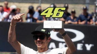 Valentino Rossi, chi lo vuole candidare: una bomba politica