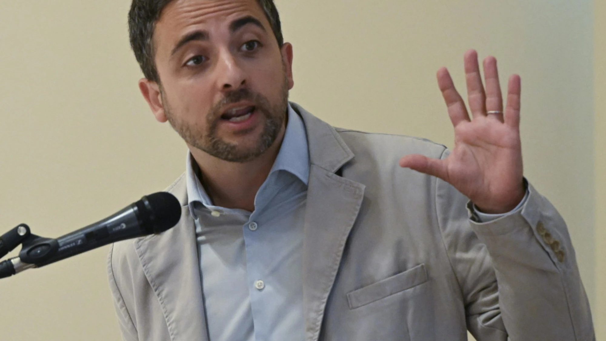 Immigrazione, l'ultima follia Pd: la cittadinanza a chi aiuta i giudici