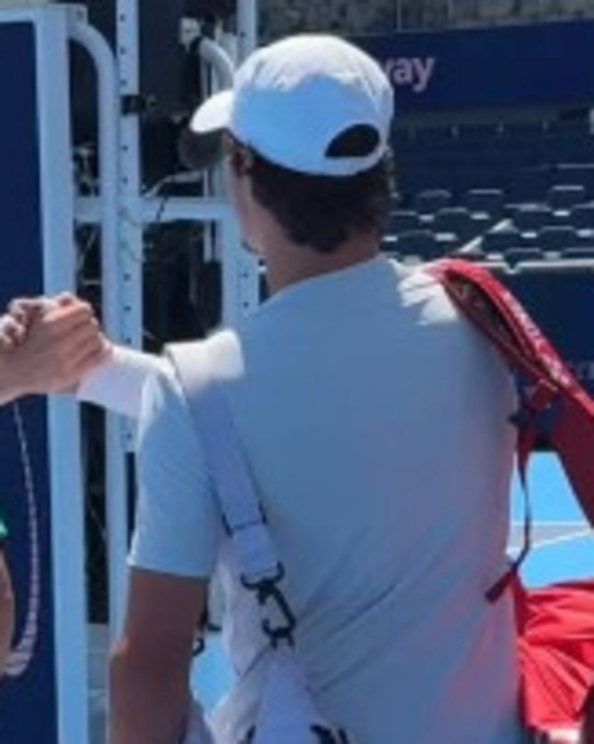 Jannik Sinner, clamorosa sorpresa a Cincinnati: da chi viene accolto in campo