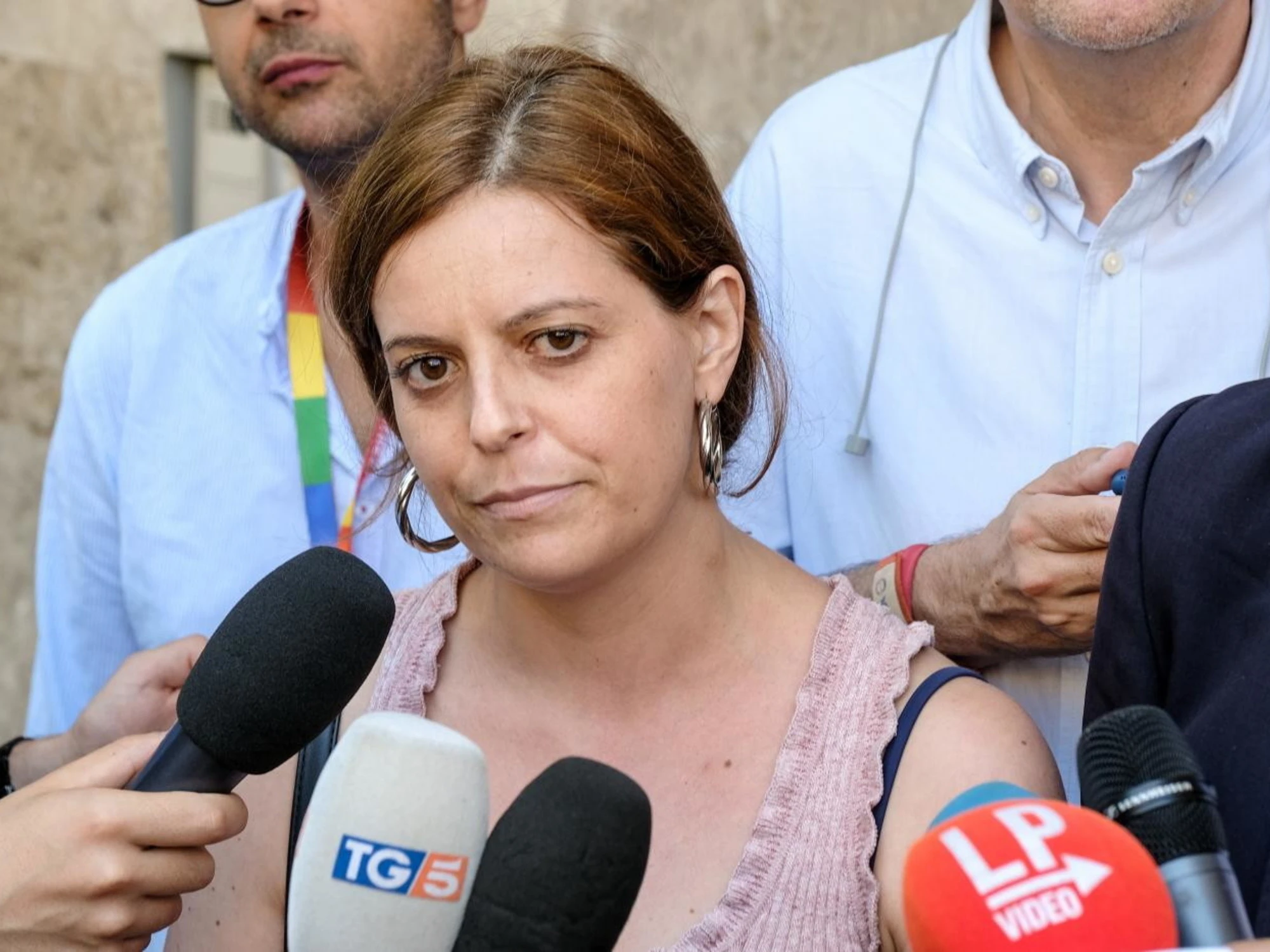 Ilaria Salis, la foto col mafioso: inchiodata da FdI
