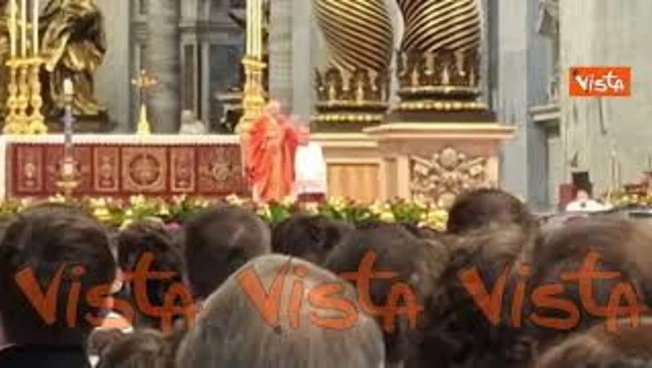 Conclave, Monsignor Re: "Cardinali voteranno la persona giusta sotto l'immagine di Cristo Giudice"