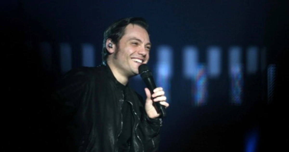 Il cantante Tiziano Ferro durante un concerto
