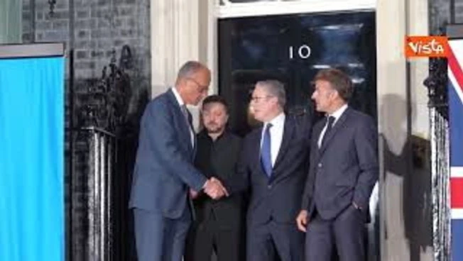 Spunta 'Larry The Cat' il gatto di Downing Street al vertice
