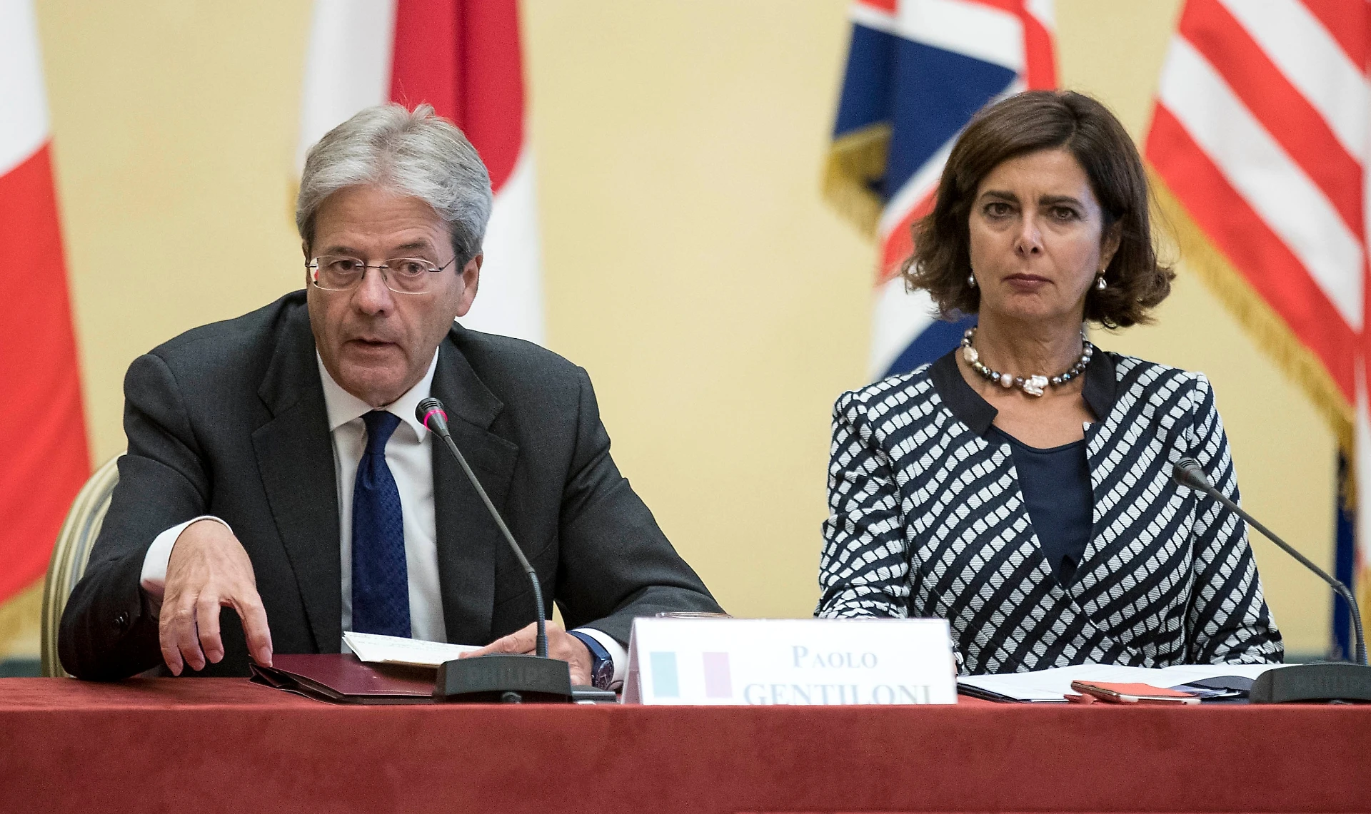 Paolo Gentiloni contro Laura Boldrini: collegi uninominali, l'ipotesi sullo scontro a Torino