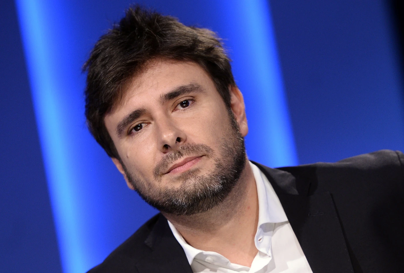 Alessandro Di Battista umiliato ancora da Luigi Di Maio: "Nella lista nera", "Non è all'ordine del giorno"