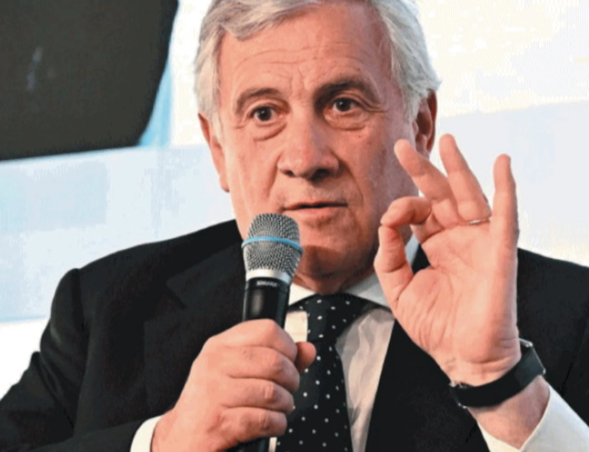 Antonio Tajani: "Così metteremo più soldi nelle buste paga degli italiani"