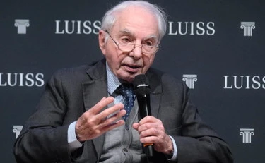 Giuliano Amato difende Katharina Zeller: "Ha fatto bene a rifiutare il Tricolore"