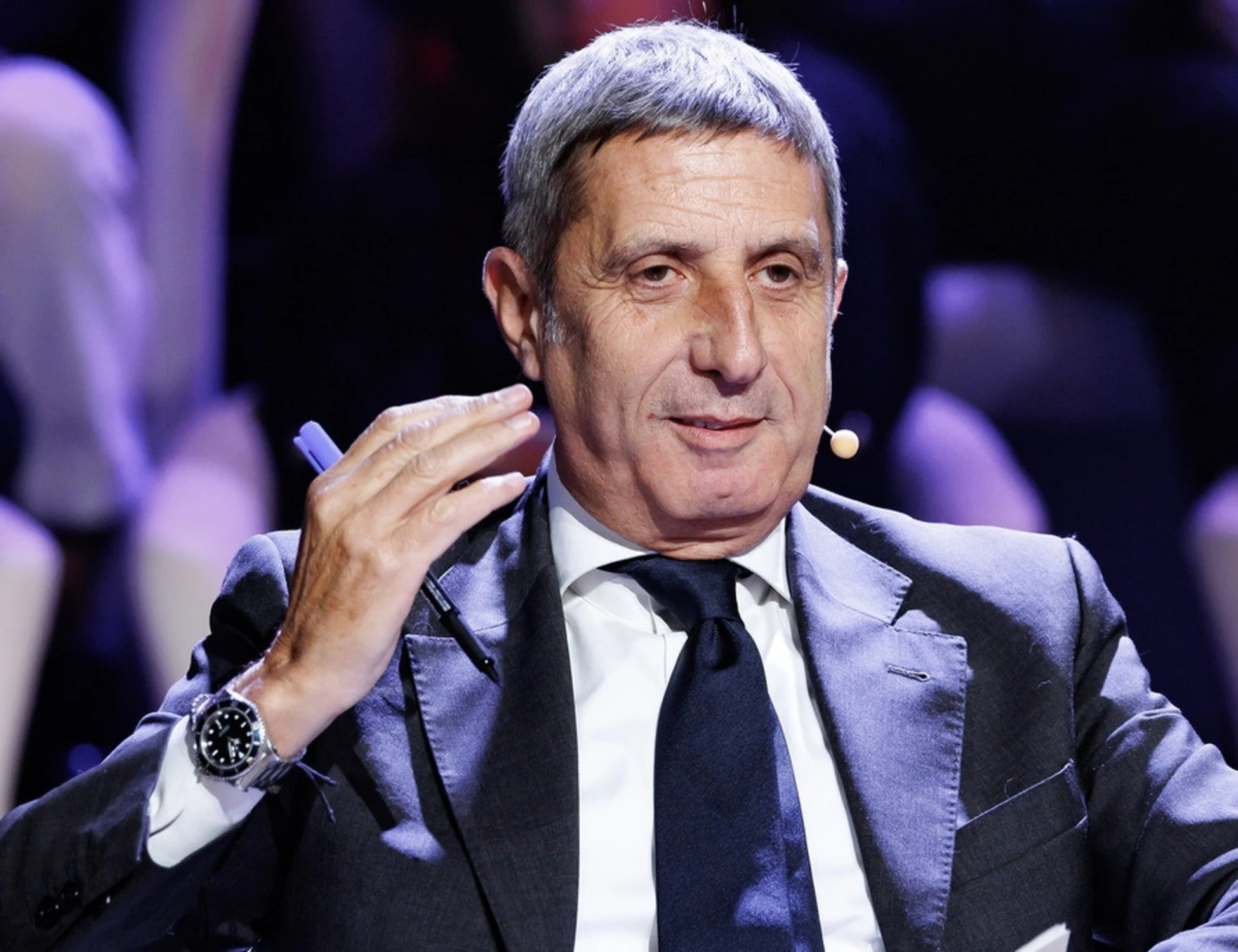 Gian Marco Chiocci, la denuncia: "Sanno le battute che facciamo in riunione", la spia al Tg1