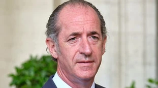 Dpcm, aggiornato a domani il vertice governo-regioni. Luca Zaia guida la rivolta contro i lockdown locali