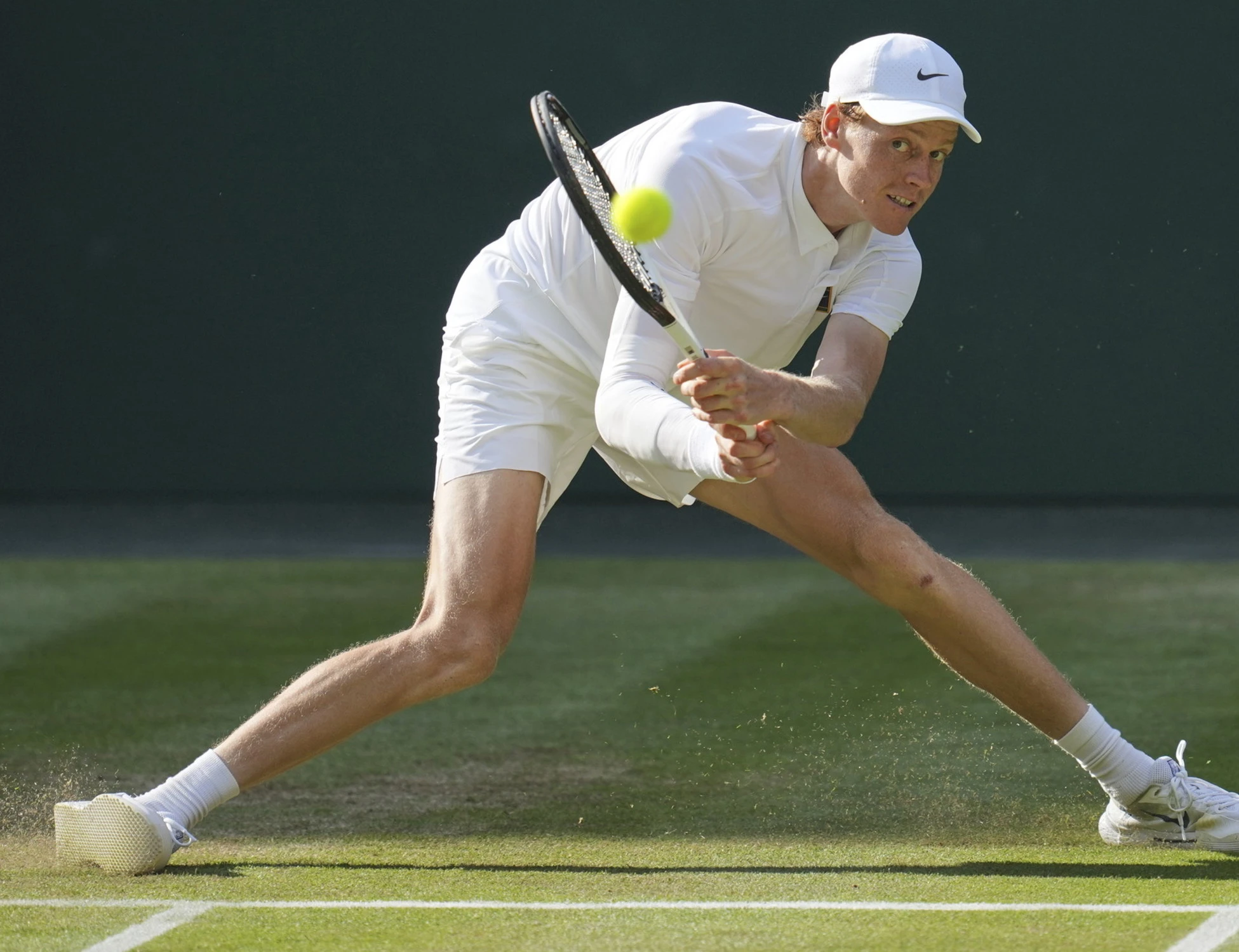 Jannik Sinner, l'azzardo: in campo prima di Wimbledon, ecco dove
