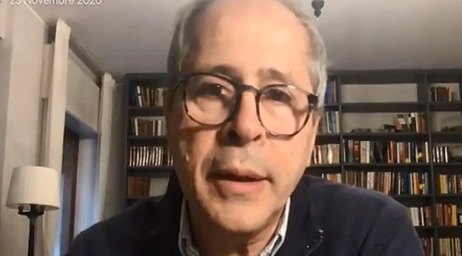 Andrea Crisanti sul "no" al vaccino: "Paese provinciale, non chiedo scusa. Le procedure accelerate hanno rischi"