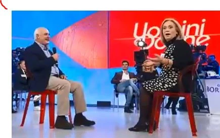 Uomini e donne, c'è un corteggiatore per Angela: la scoperta in diretta che la umilia, chi è davvero