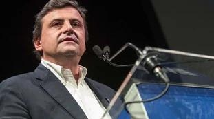DiMartedì, sondaggio Pagnoncelli: Carlo Calenda "scala" il centrodestra, la percentuale di gradimento