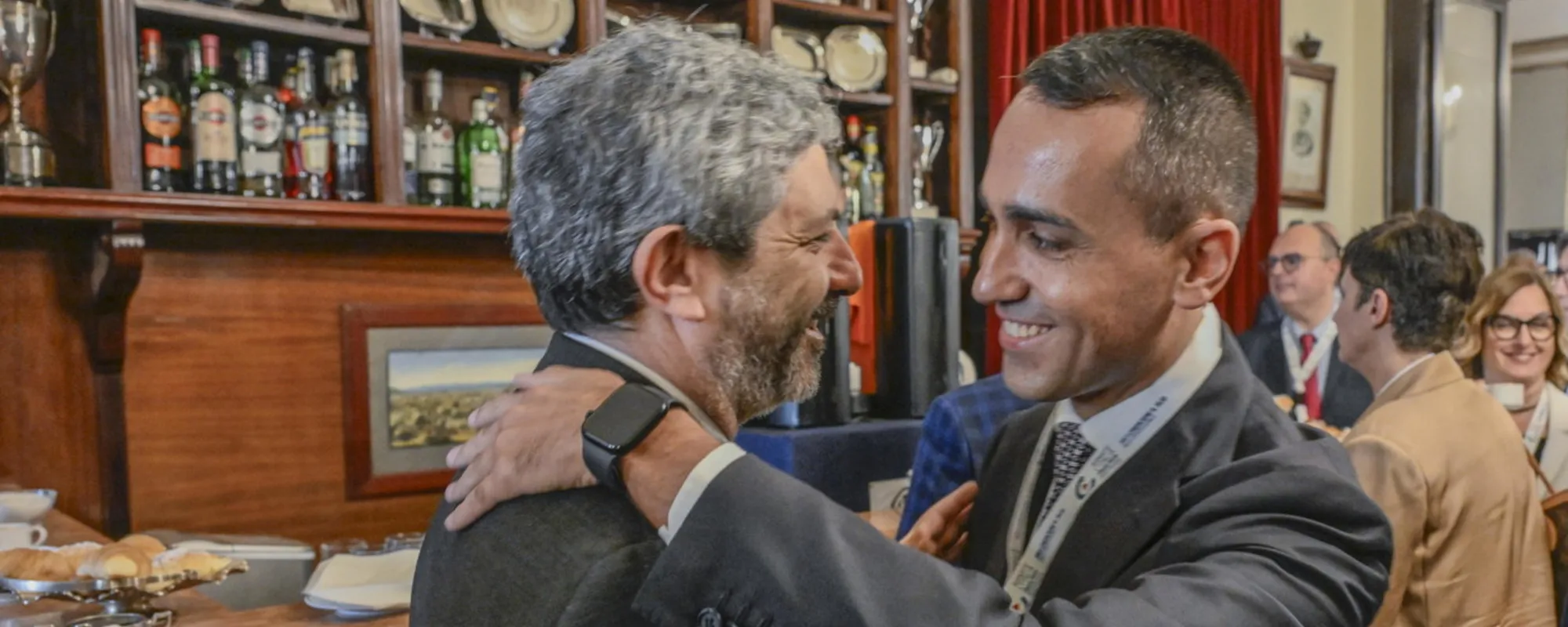 Di Maio incontra Fico anni dopo la rovinosa rottura. E gli rivolge una domanda surreale...