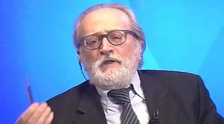Mes, Paolo Becchi: "Chi lo vota è un burattino o un imbecille, che rischi corre l'Italia"