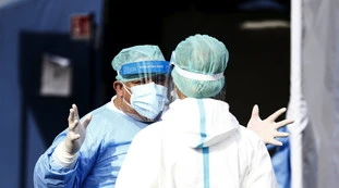 Coronavirus, bollettino 20 febbraio: aumentano i contagi e gli attualmente positivi, il sospetto sulla variante inglese