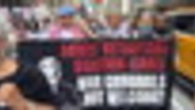 https://media.liberoquotidiano.it/OlMbjGaPkGZIgrVmApXkxPBl6pJKteA3_VgSWIEC3mo/width:800/quality:90/aW1hZ2VzLzIwMjUvMDkvMjYvMTYzMTI2ODgwLTM3Y2UwZGRlLWEyNGEtNDc5Ny1iYmFjLTgzMTA1OTE3NDczNy5qcGc.webp