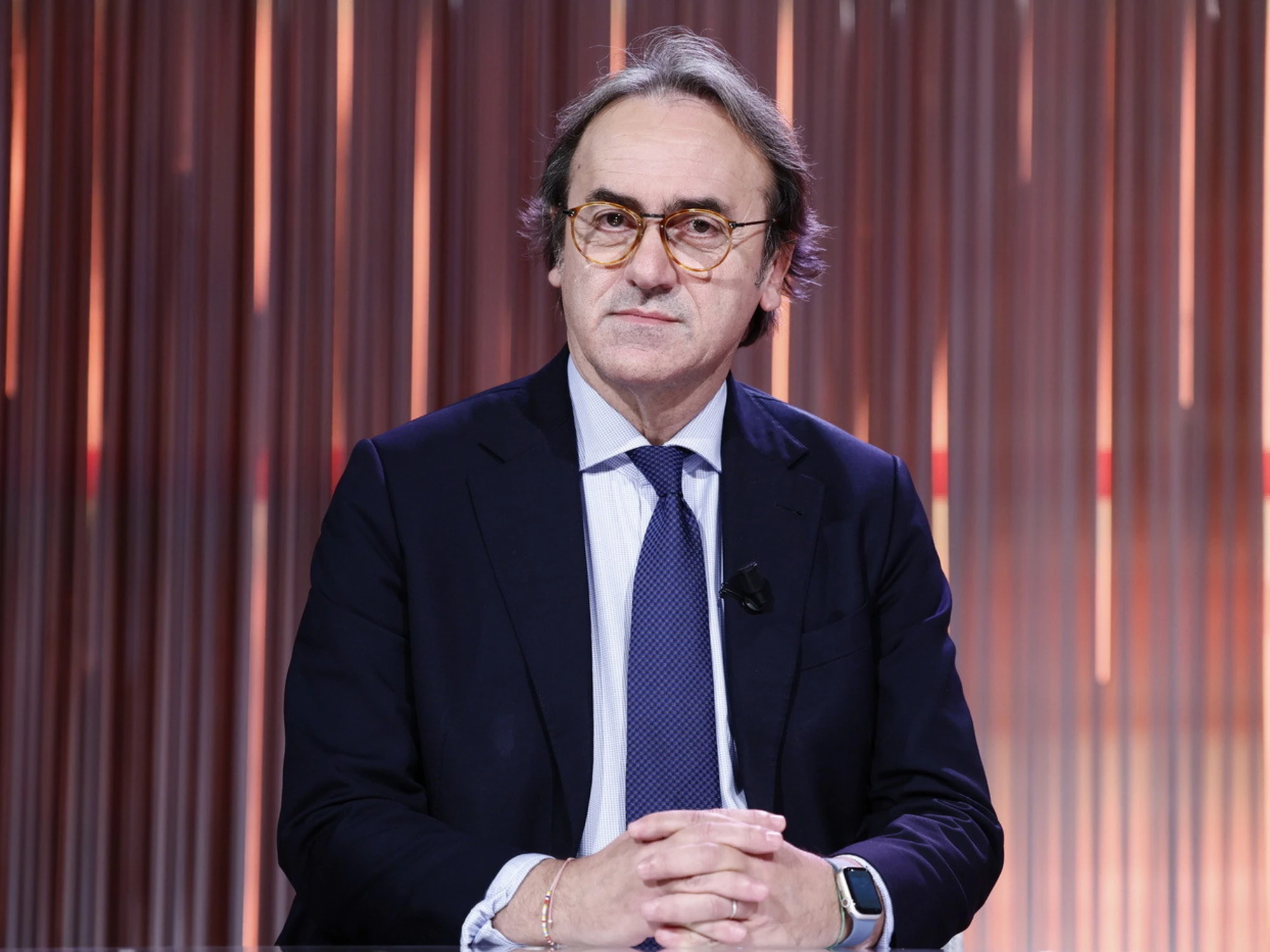 Angelo Bonelli, sconcertante: come si fa la doccia