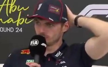 Abu Dhabi, Max Verstappen sbrana il giornalista: "Quel sorriso stupido"