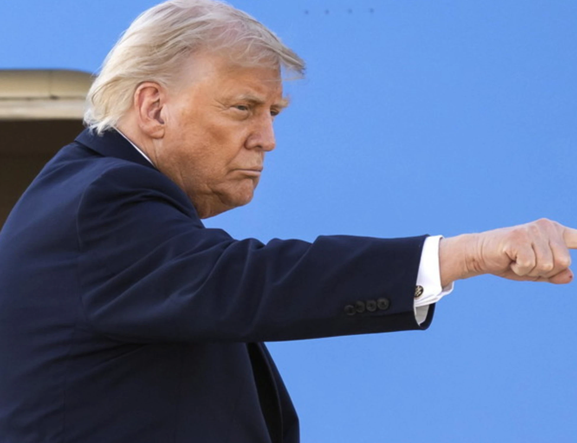 Trump, ancora contro Meloni: "Perché non la voglio come fan"