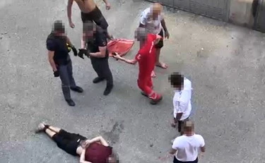 Bologna, prima "azzanna" gli agenti, poi… la verità sugli ultimi 38 minuti di Fakir
