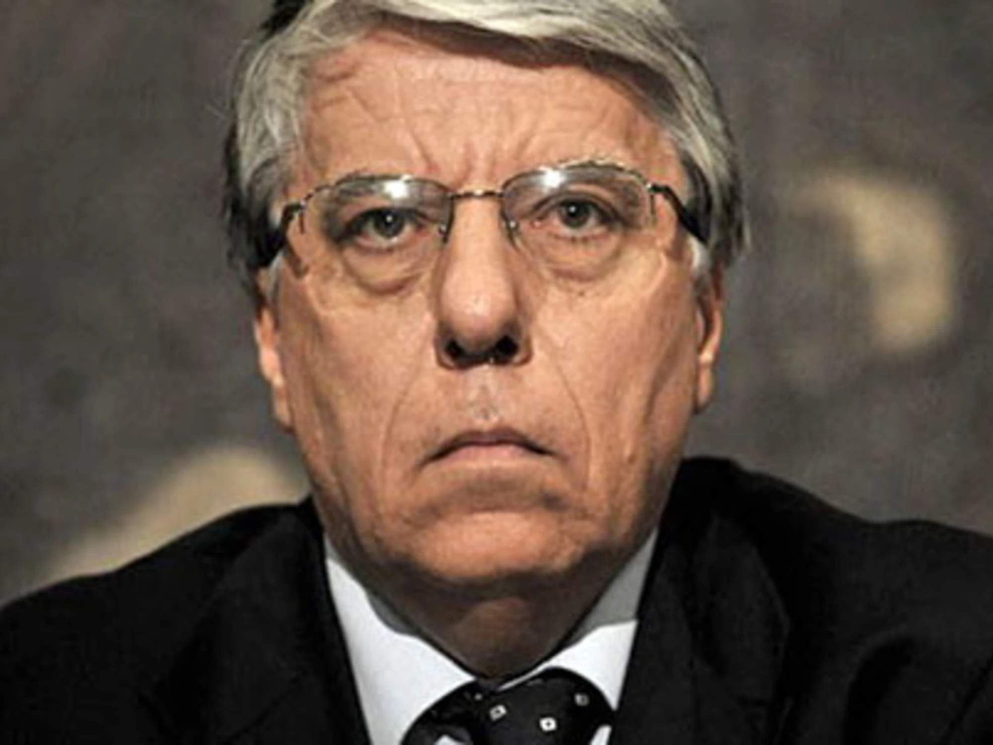 Carlo Giovanardi denuncia: "Auto rubata". Ma dopo due giorni...