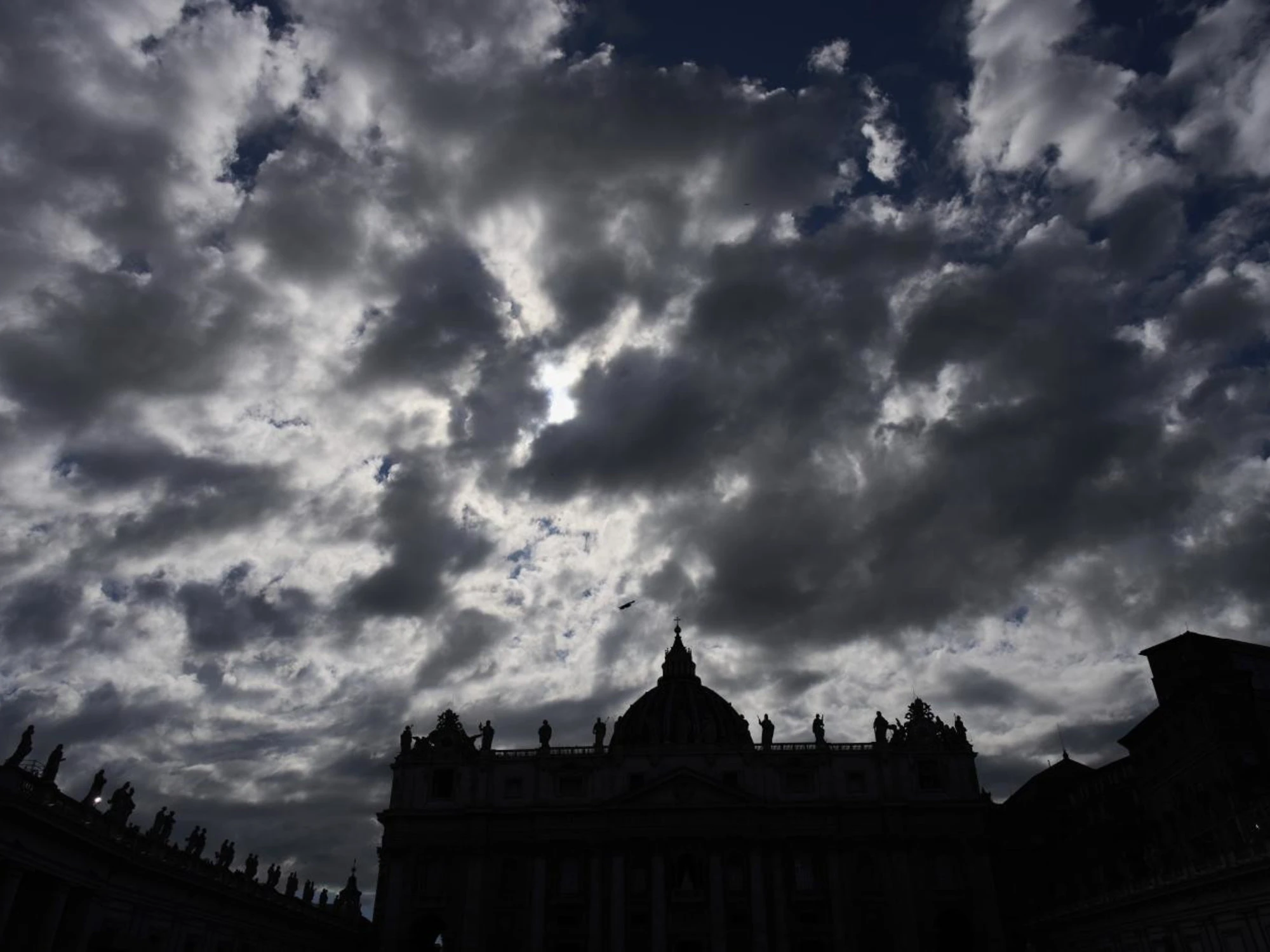 Conclave, "chi la spunta": la sentenza nelle ultime quote