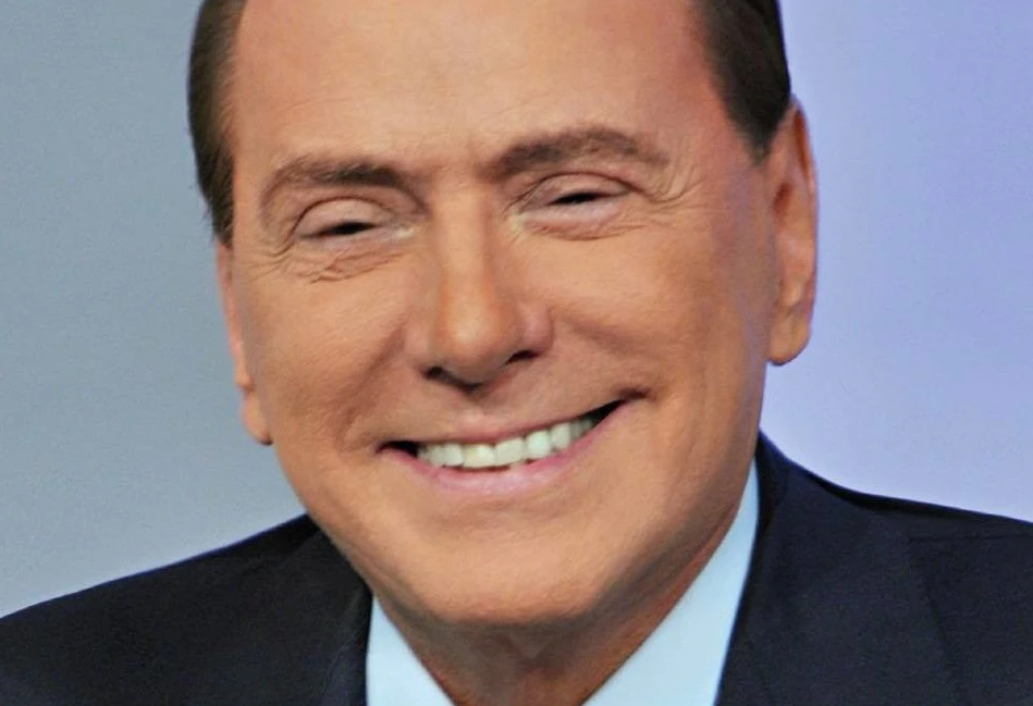 Silvio Berlusconi annuncia su Facebook i nuovi account Instagram e Twitter