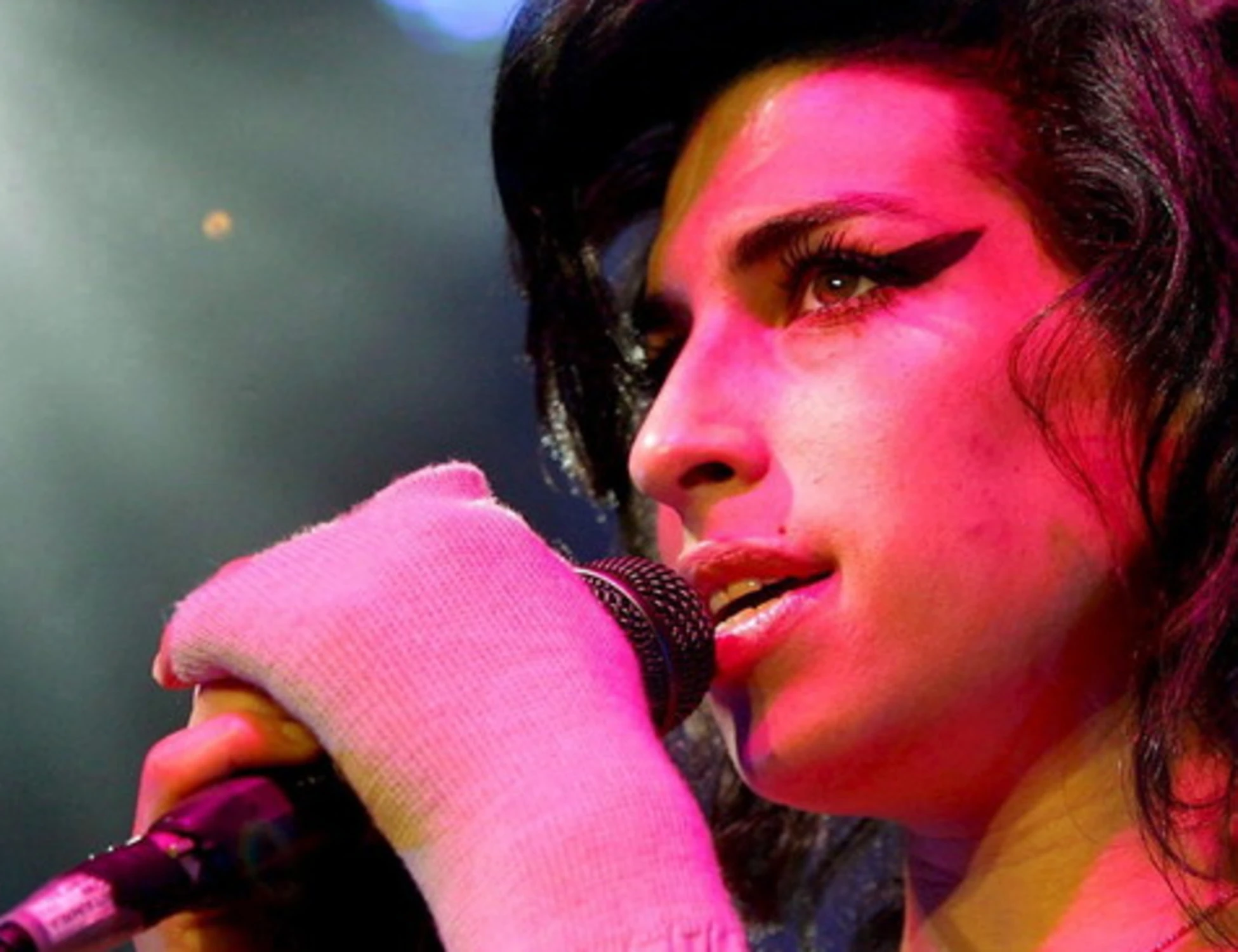 Amy Winehouse, un documentario la ricorda su Sky