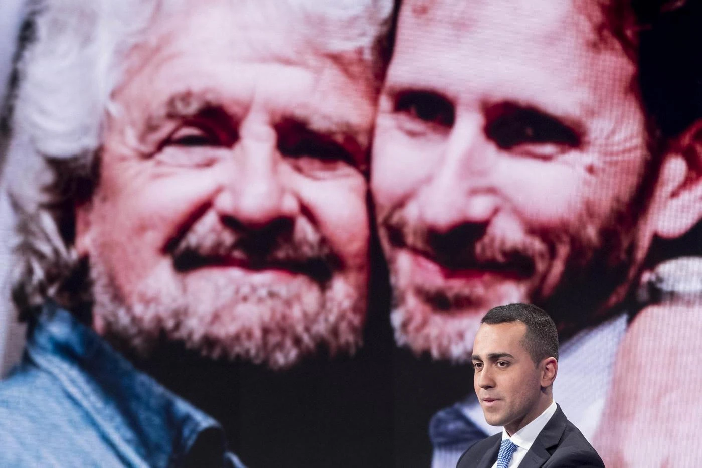 Luigi Di Maio trema, Beppe Grillo scrive al Fatto: "Il M5s deve ricominciare da capo, cos'è la Lega"
