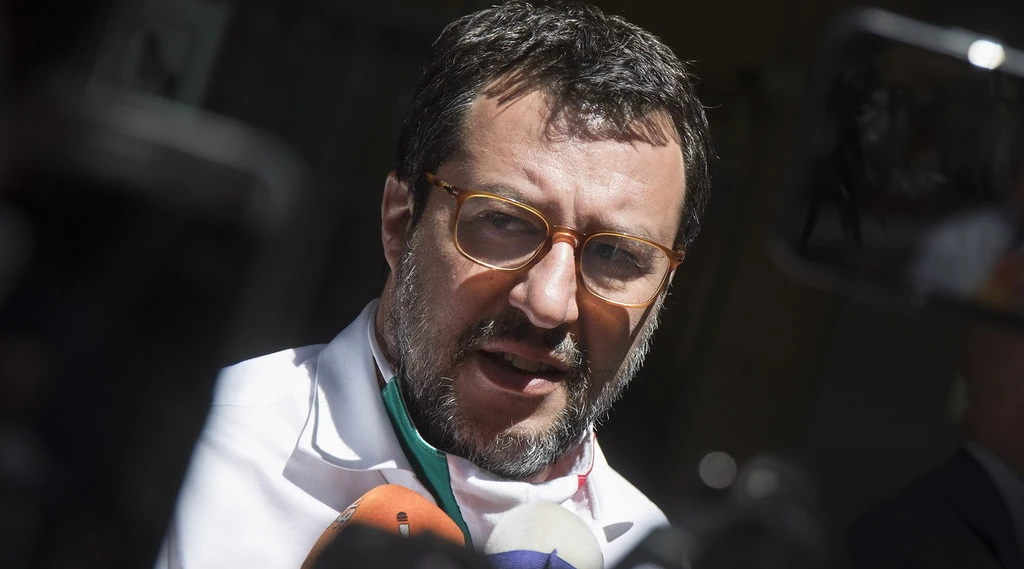 Matteo Salvini a processo per la Gregoretti, fonti Lega. "Deciderà solo all'ultimo", primo colpo di scena in aula